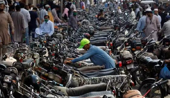صدر میں پارکنگ مافیا کیخلاف بڑا کریک ڈاؤن، متعدد موٹر سائیکل