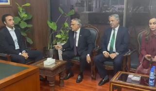 پی پی پی کا بجٹ اجلاس بائیکاٹ، اسحاق ڈار بلاول سے ملنے پہنچ گئے 