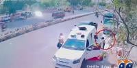 کراچی: ڈاکو سیکیورٹی کمپنی وین سے مبینہ طور پر  30 کروڑ روپے لیکر فرار ہوگئے 