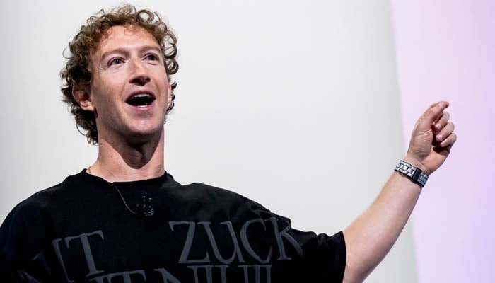 Metas Zuckerberg acknowledges errors in AI transformation
