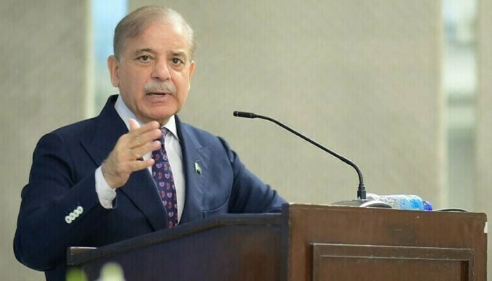 وزیرِ اعظم شہباز شریف— فائل فوٹو