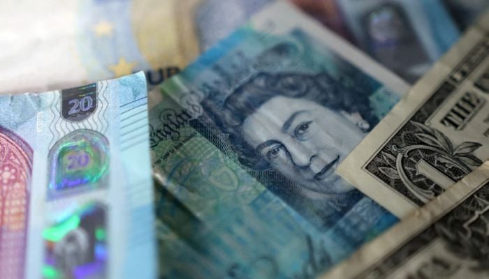 UK inflation holds steady at 2.8%: Pound falls as uncertainty persists