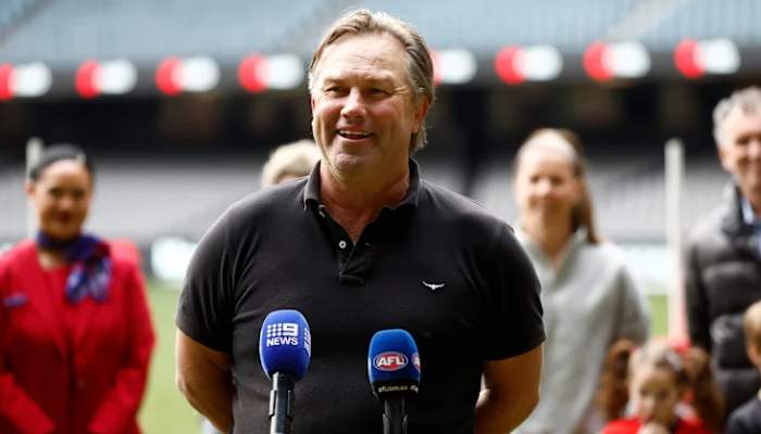 Tony Modra fighting for life after serious truck crash in South Australia