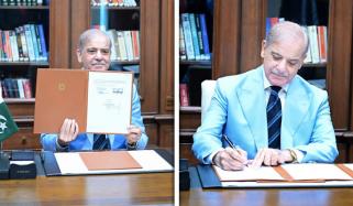 وزیرِ اعظم نے اسلام آباد مفاہمتی یادداشت پر بطور ثالث دستخط کر دیے