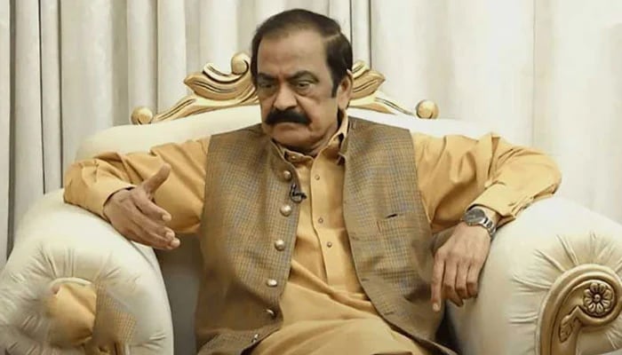 وزیرِ اعظم کے سیاسی مشیر رانا ثناء اللّٰہ—فائل فوٹو