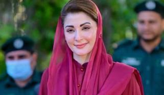 باپ وہ چراغ ہے جو اولاد کیلئے ہر اندھیرے میں روشنی بنتا ہے: مریم نواز