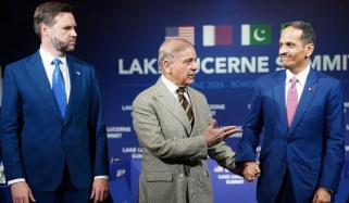 ایران امریکا مذاکرات: کیا قطری وزیرِ اعظم نے جے ڈی وینس کو نظر انداز کر دیا؟ سوشل میڈیا پر قیاس آرائیاں 