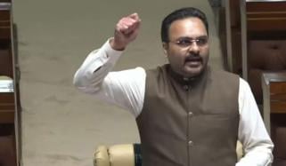 فرحان انصاری کی پیپلز پارٹی پر تنقید، الزامات بھی لگائے، شرجیل میمن نے پین پھینکا