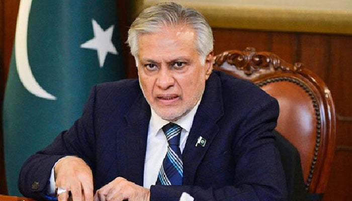 اسحاق ڈار---فائل فوٹو