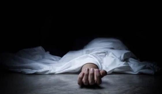 شجاع آباد: 22 سالہ لڑکی تیز دھار آلے سے قتل، باپ بھائی فرار