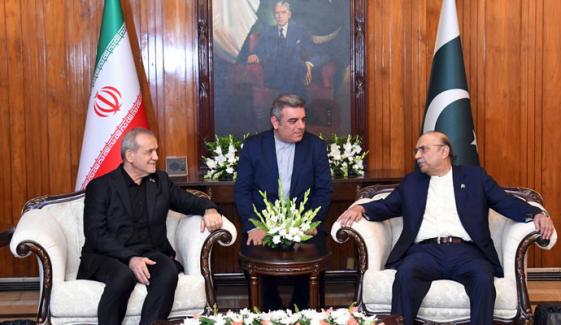 صدر آصف زرداری سے مسعود پزشکیان کی ملاقات، پاک ایران تعلقات، علاقائی امن کو مزید مضبوط بنانے کے عزم کا اعادہ