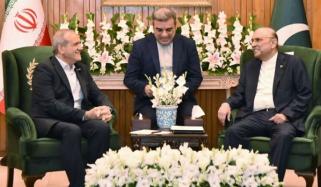 پاکستانی و ایرانی صدور کی ملاقات، علاقائی امن کو مزید مضبوط بنانے کے عزم کا اعادہ
