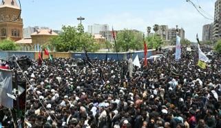 یوم عاشور پر حضرت امام حسینؓ اور انکے ساتھیوں کی یاد میں ملک کے چھوٹے بڑے شہروں میں جلوس و مجالس