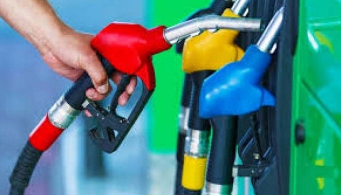 حکومت نے ڈیزل اور پیٹرول پر لیوی بڑھا دی