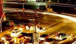 کراچی میں گلستان جوہر بلاک 6 کے قریب شدید فائرنگ، دھماکے کی آواز سنی گئی 