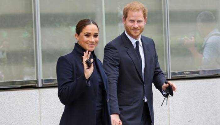 Prince Harry fights for every possibility to bring Meghan Markle & children to UK