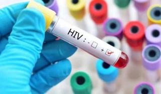 کراچی: استعمال شدہ سرنجیں لگانے سے 200 بچے ایچ آئی وی کا شکار