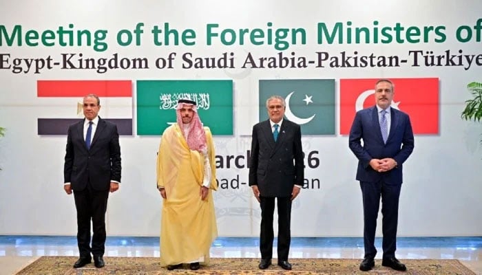 خلیجی ریاستوں کا سیکیورٹی کیلئے امریکا پر مکمل انحصار کم، پاکستان سمیت نئے شراکت دار بنانے کی کوشش