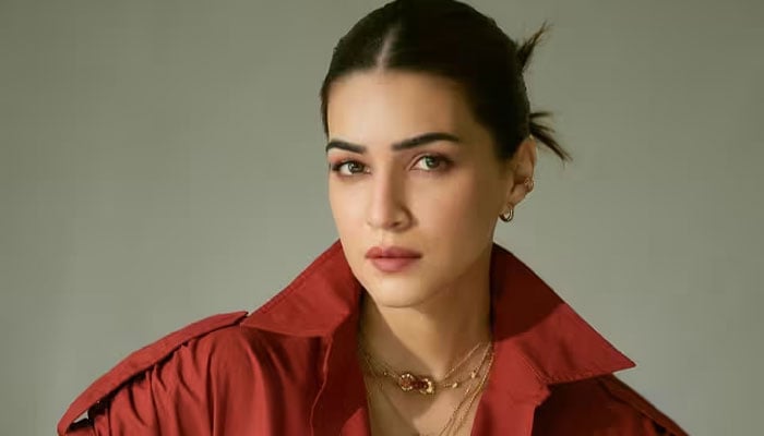 فلم انڈسٹری میں خواتین کو غیر مساوی رویے کا سامنا ہے، کریتی سینن