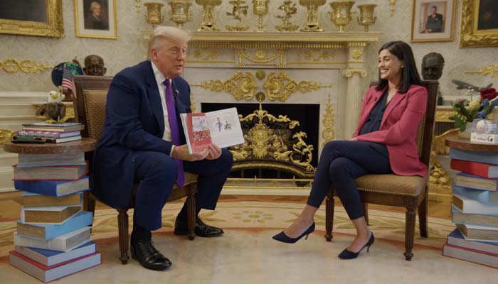 Trump proposes hosting Obama, Biden at White House to watch football