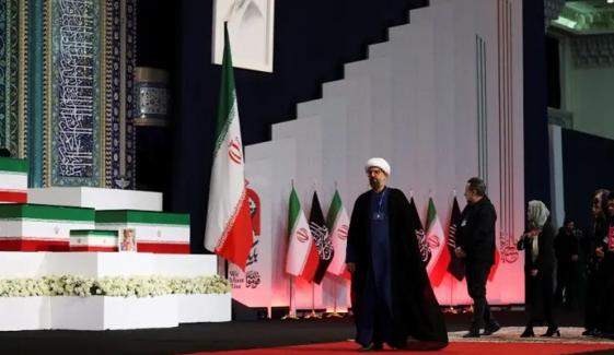 شہید خامنہ ای و اہلخانہ کی میتیں عوامی دیدار کیلئے رکھ دی گئیں