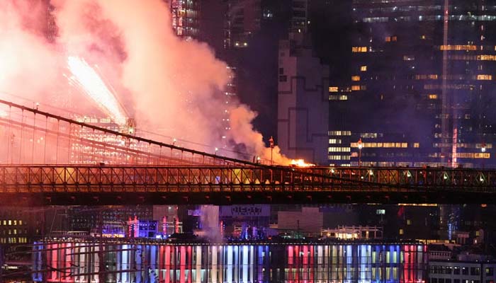 Brooklyn Bridge erupts in flames during NYC Fourth of July fireworks