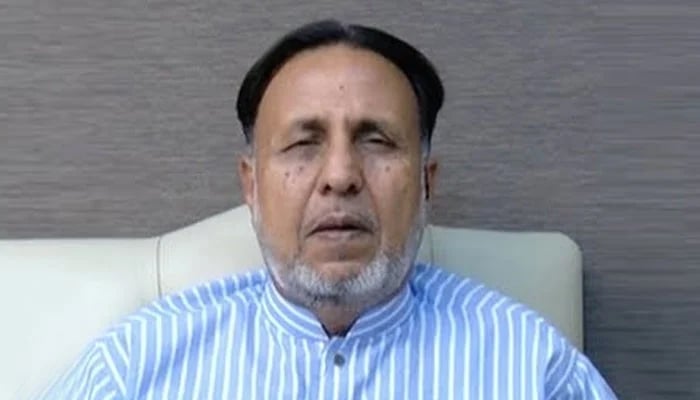 پاکستان تحریکِ انصاف کے رہنما میاں محمود الرشید—فائل فوٹو