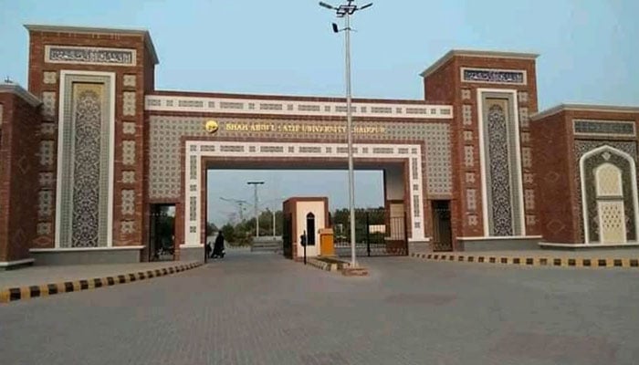 شاہ عبداللطیف یونیورسٹی کا ملحقہ لاء کالجز کی 1200 سے زائد ایل ایل بی کی مشتبہ اسناد منسوخ کرنے کا فیصلہ