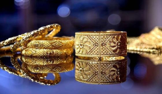 ملک بھر میں سونے کی قیمتیں گرنے لگیں
