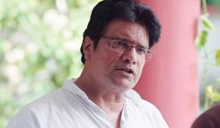 پربھاس کی فلم کے سیٹ پر زہریلے کیڑے کے کاٹنے سے راجیش شرما کی حالت تشویشناک، اسپتال منتقل