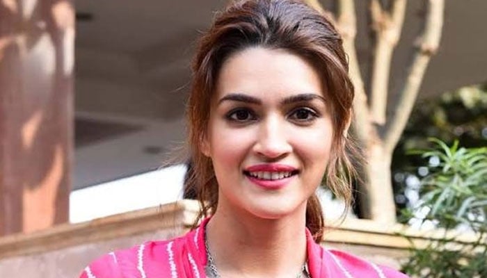 بالی ووڈ اداکارہ کریتی سینن—فائل فوٹو