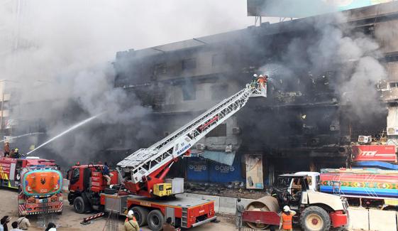 سانحہ گل پلازا: سندھ حکومت نے تنویر پاستا کے ہاتھوں 5 ارب77 کروڑ روپے متاثرین کو دلوائے، وکیل