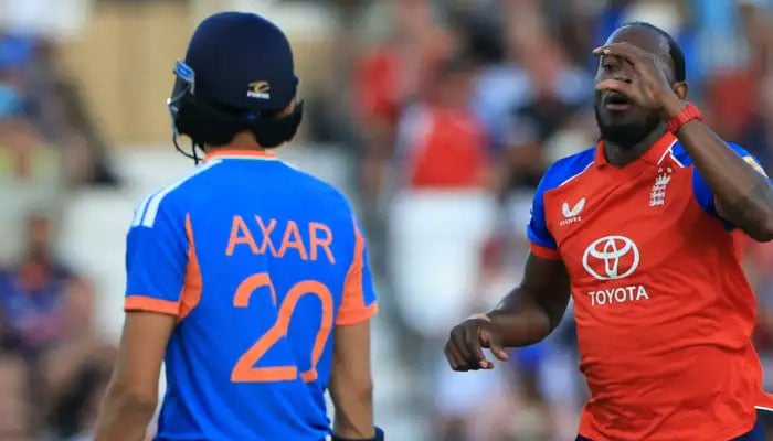 انگلینڈ نے بھارت کو چوتھے T20  میں بھی ہرا دیا