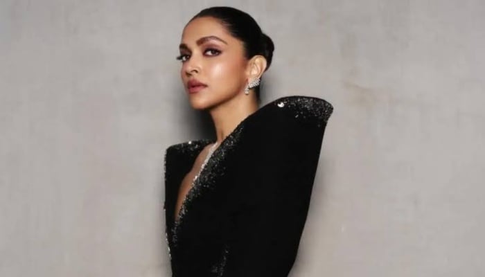 Deepika Padukone drops major second pregnancy update with hilarious meme