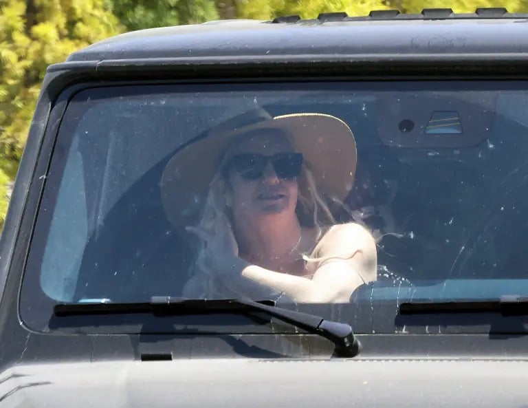 Britney Spears speaks out on alarming stunt months after DUI arrest