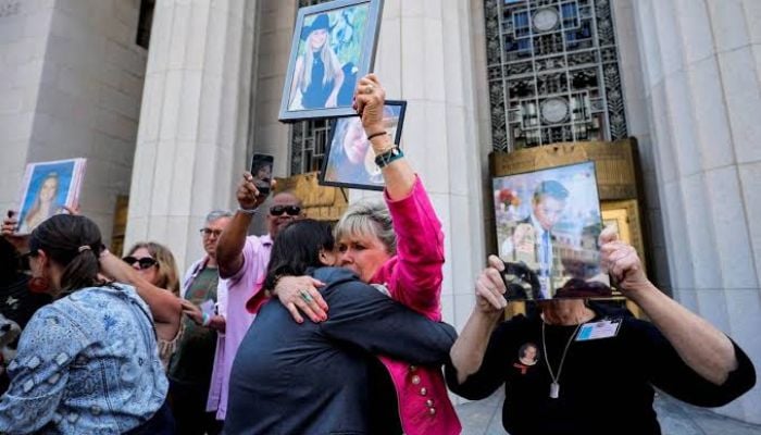 Jury holds Meta and Google liable in landmark social media addiction trial
