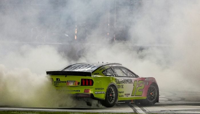 Ryan Blaney wins Atlanta NASCAR thriller in 3-wide overtime finish