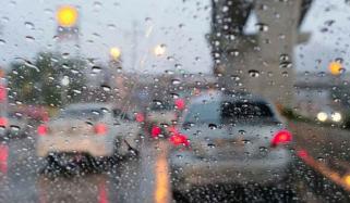 کراچی میں تیز ہوائیں چلنے اور کہیں کہیں بوندا باندی کا امکان