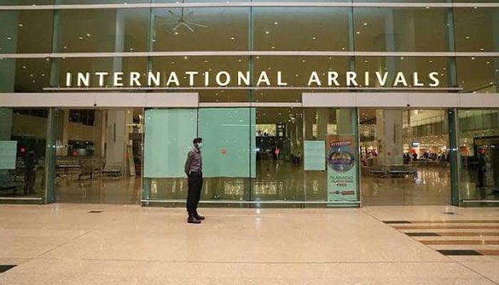 میعاد ختم شدہ نائیکوپ پر پاکستان میں داخلہ ممکن نہیں، نئے سفری قوانین نافذ