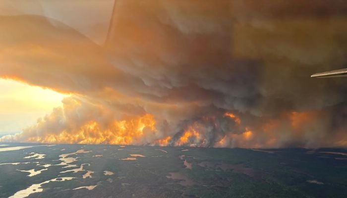 Wildfires smoke spreads across Midwest and East: Health alerts issued