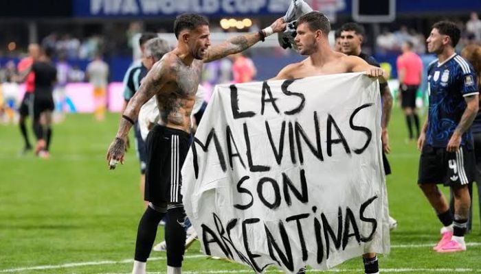 Falklands banner controversy: U.K. demands FIFA probe after England-Argentina match