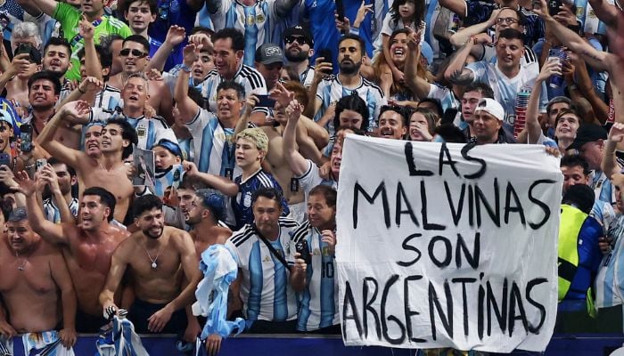 U.K. demands FIFA probe after Argentine players displays controversial Falklands banner