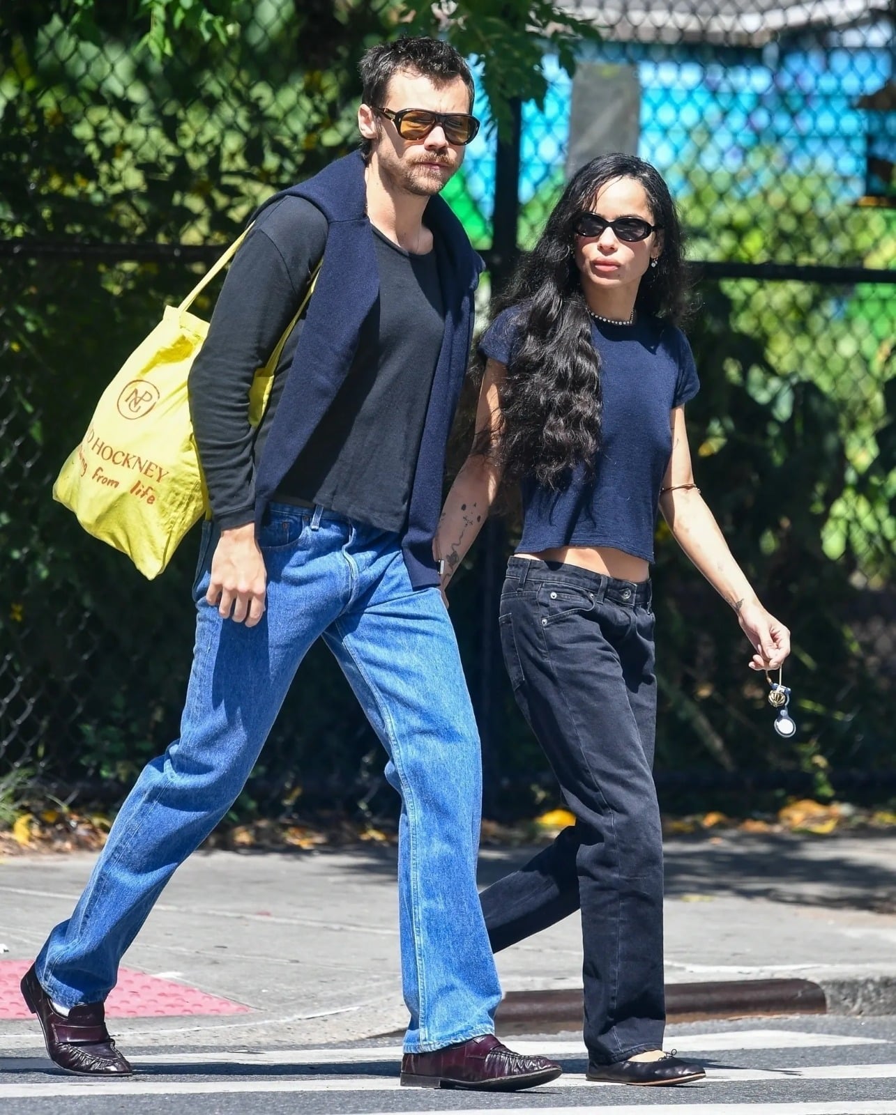 Harry Styles, Zoe Kravitz take opposite approach to Taylor Swifts wedding