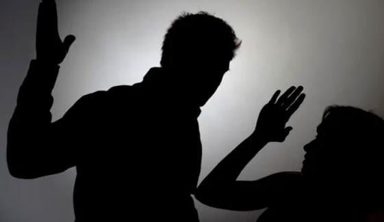 میہڑ: بیوی شوہر کی تشدد کی شکایت لیکر پولیس کے پاس پہنچ گئی