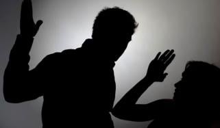 میہڑ: بیوی شوہر کی تشدد کی شکایت لیکر پولیس کے پاس پہنچ گئی