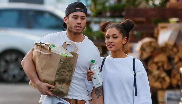 Ariana Grande, Ricky Alvarez enjoy cozy stroll as rekindled romance blossoms