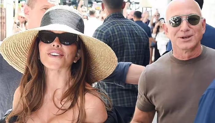 Jeff Bezos and Lauren Sanchez in Sydney: The truth behind bridge climb rumors