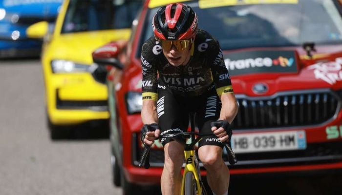 Stage 15 crash forces Jonas Vingegaard out of Tour
