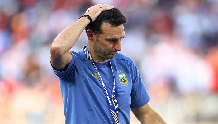 Lionel Scaloni in tears, uncertain about future after Argentina World Cup loss
