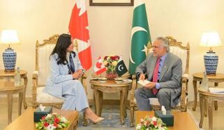 پاکستان اور کینیڈا دو طرفہ تعلقات مزید مضبوط بنانے کی صلاحیت رکھتے ہیں: اسحاق ڈار